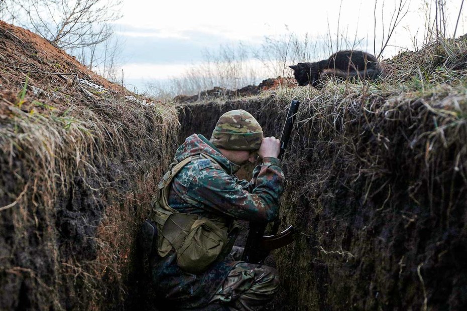 Im Donbass existiert seit 2014 eine fast 500 Kilometer lange Frontlinie, ist die Kollision zwischen verfeindeten Armee- und Milizverbänden jederzeit möglich