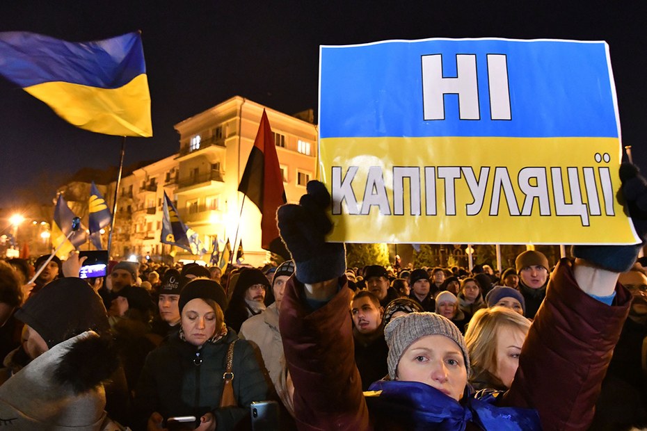 Demonstranten in Kiew befürchten eine „Kapitulation“ in Paris