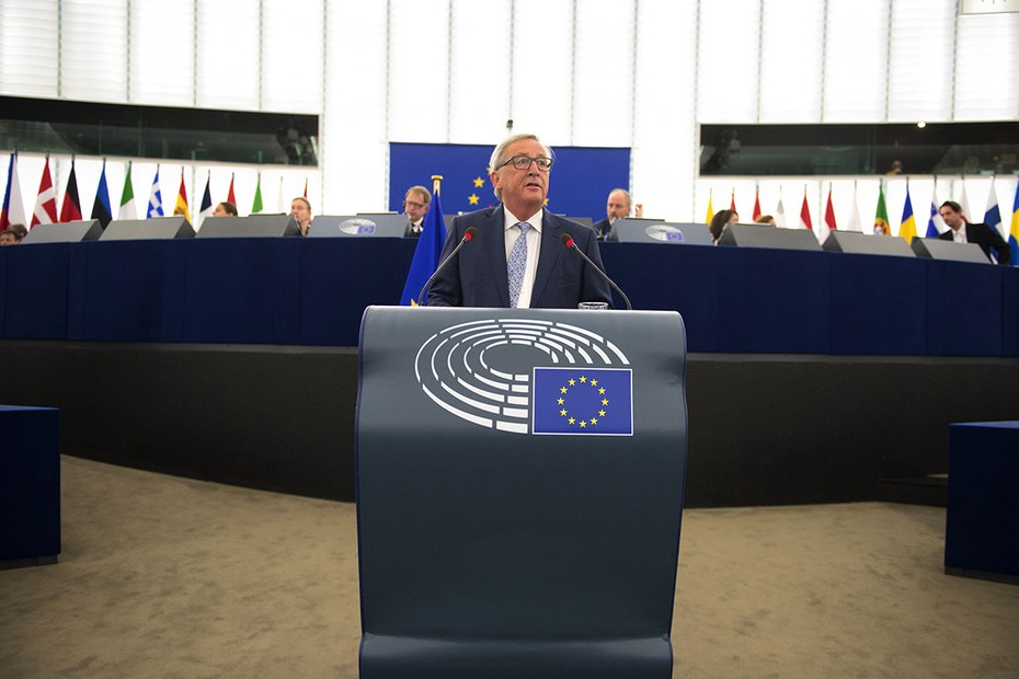 Juncker empfiehlt sich als Währungskommissar