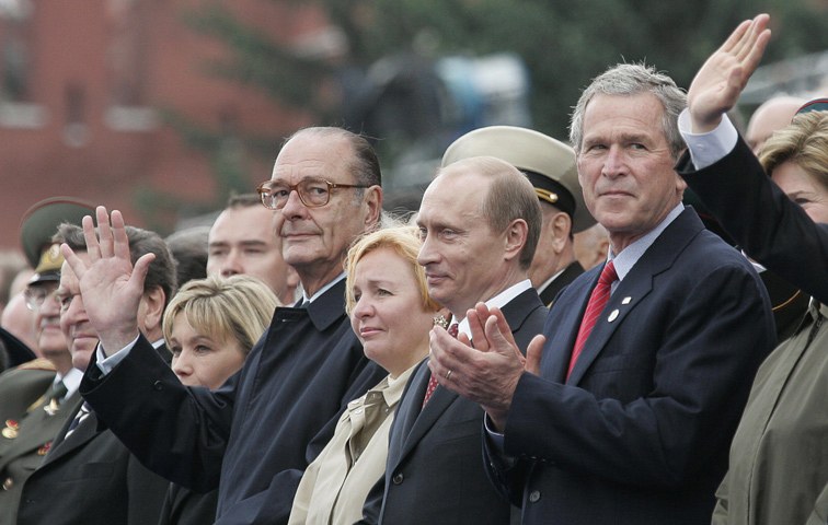 Das war vor zehn Jahren. Gedenkfeier in Moskau mit Chirac, Putin und Bush