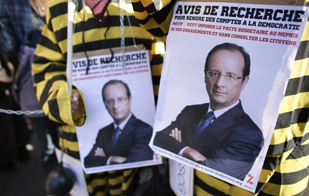 Nicht unbedingt freundlich, sondern steckbriefartig wirkten die Hollande-Plakate in Paris 