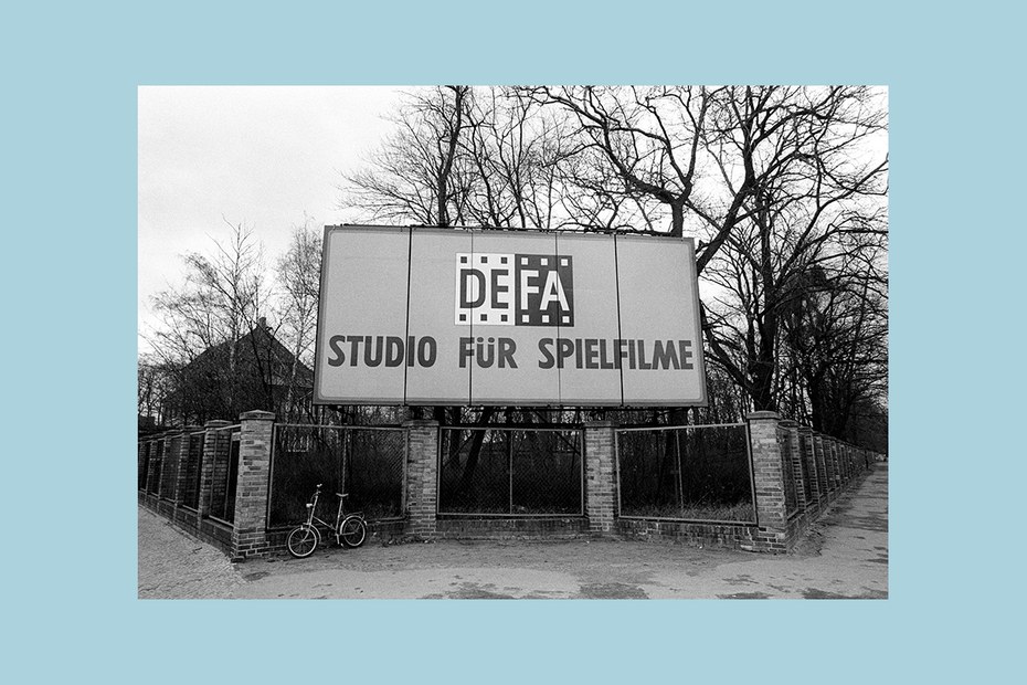 Im September 1990 erhalten bei der DEFA in Babelsberg gut 1.000 Mitarbeiter die Kündigung