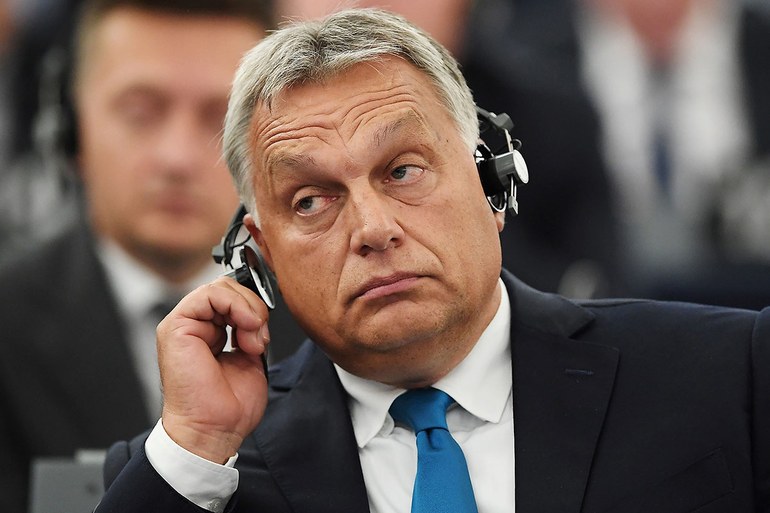 Schattenboxen mit Orbán