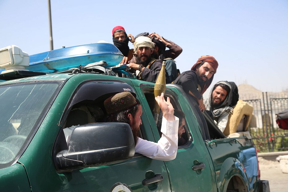Kämpfer der Taliban kommen in Kabul an