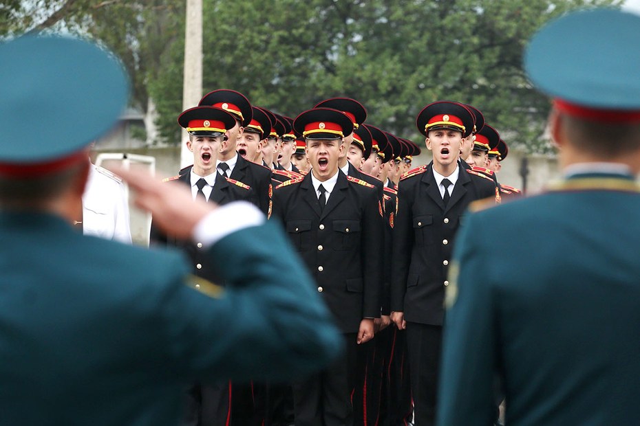 Militär-Kadetten der ukrainischen Armee: Es überwiegen die lauten nationalistischen Stimmen
