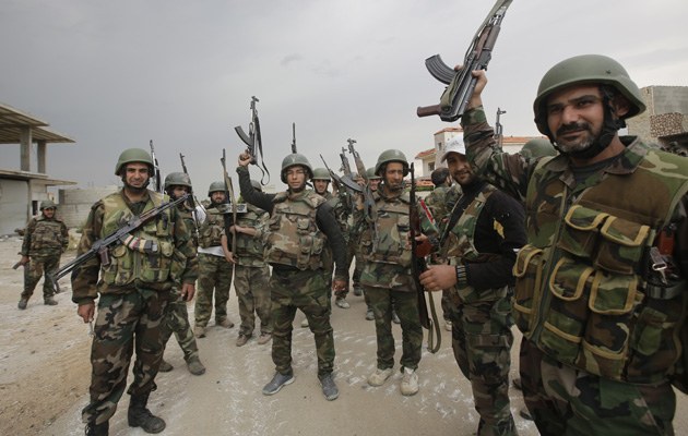 Syrische Truppen nach der Einnahme der Stadt Haydariyah im Mai 2013