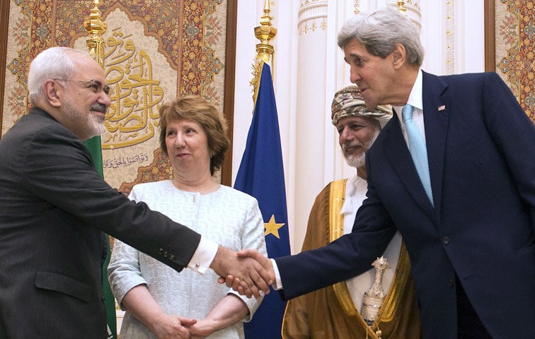 Die Außenminister des Iran und der USA bei einem Treffen Anfang November in Oman