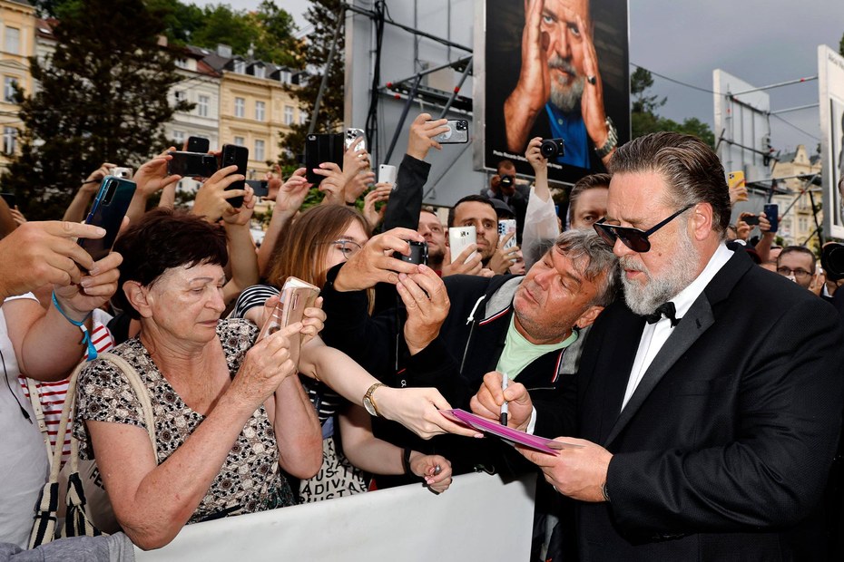 Auch wenn man ihn nicht gleich erkennt: Russell Crowe bei der Eröffnung des Filmfestivals in Karlovy Vary