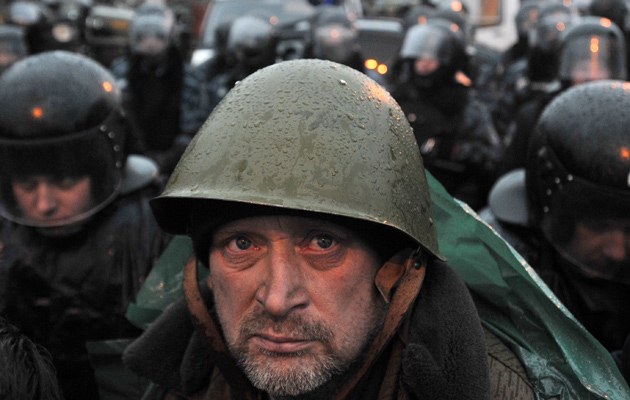Verhärtete Fronten: Demonstrant in Kiew