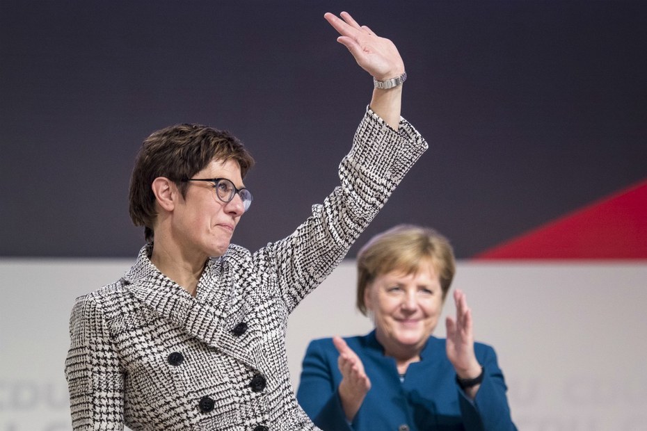 Alles läuft nach Plan: Annegret Kramp-Karrenbauer folgt auf Angela Merkel