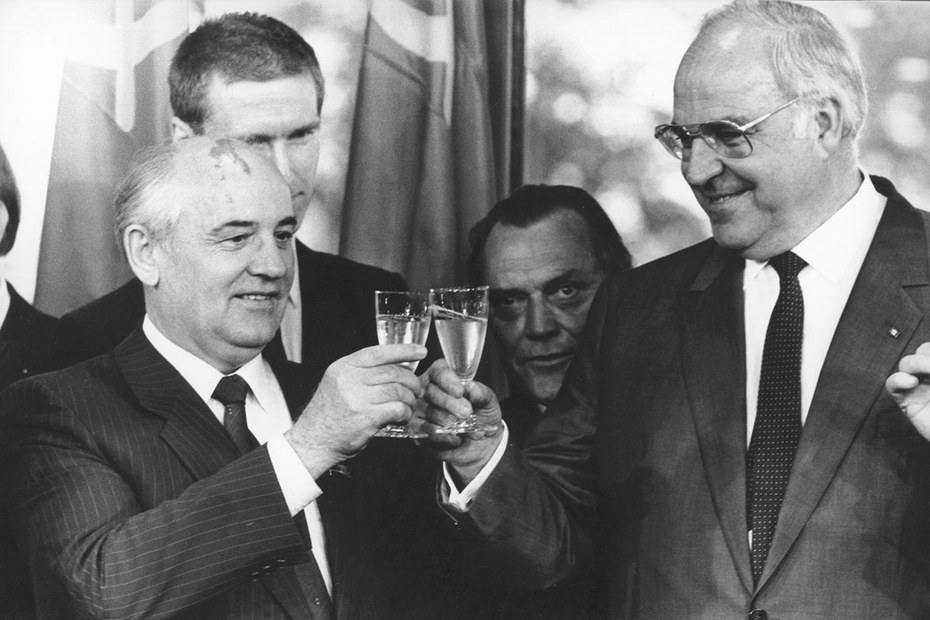 Süßer die Kelche nie klangen: Gorbatschow und Kohl in Bonn