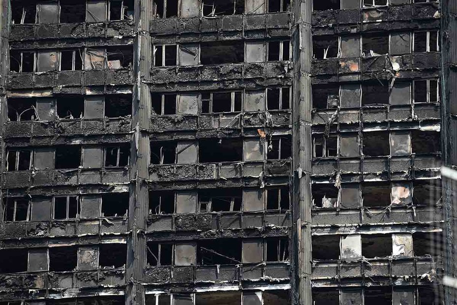 Folgen einer verfehlten Politik: der Greenfell Tower nach dem Brand