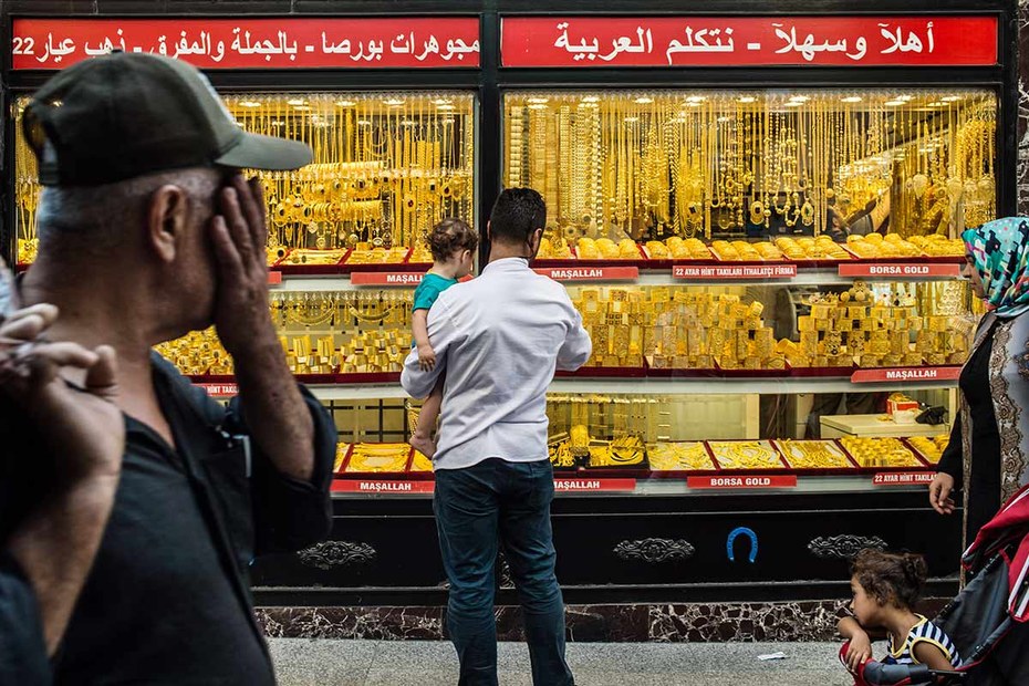 Wohl dem, der Dollars hat: Goldkettchen sind in Istanbul ziemlich billig geworden