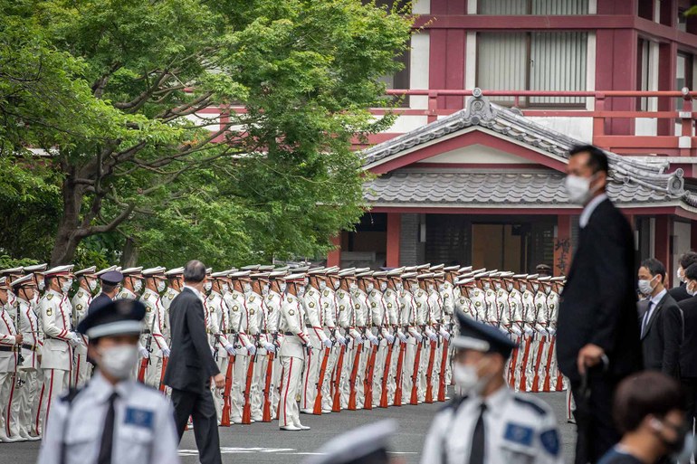 Japan lässt ein anti-militaristisches Erbe hinter sich