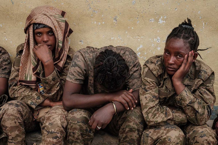 Soldatinnen in Kriegsgefangenen-Lager in Mekele (Tigray) – viele fürchten nun einen „großen Krieg“