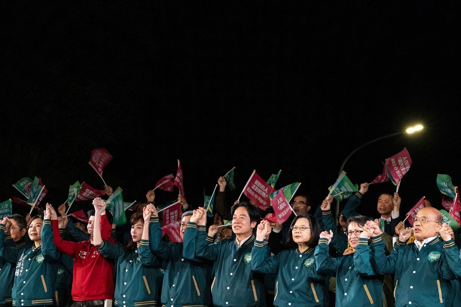 Anhänger:innen bejubeln in Taipeh Präsident Lai Ching-te