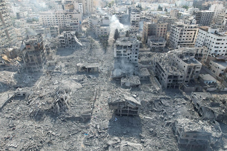 Gaza-Stadt: Nach dem Beschuss Israels als Reaktion auf die Angriffe der Hamas ist die Stadt vollkommen zerstört