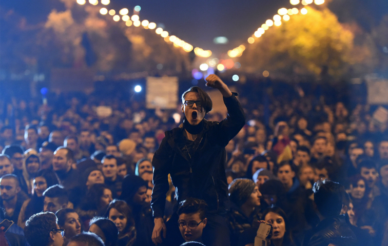 Proteste gegen die Regierung Victor Ponta Anfang des Monats in Bukarest. Am 4. November trat der Ministerpräsident zurück