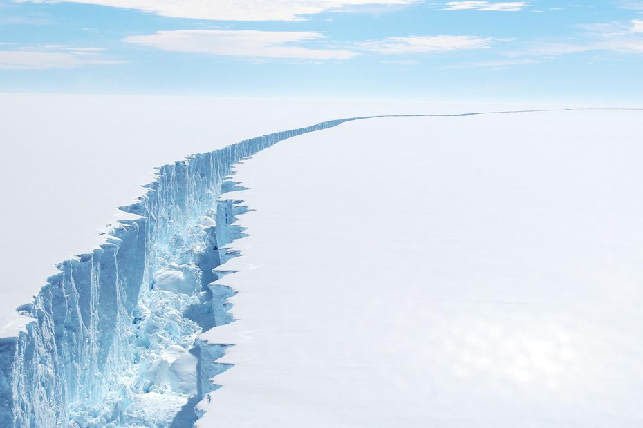 Gigantischer Riss im Schelfeis in der Antarktis