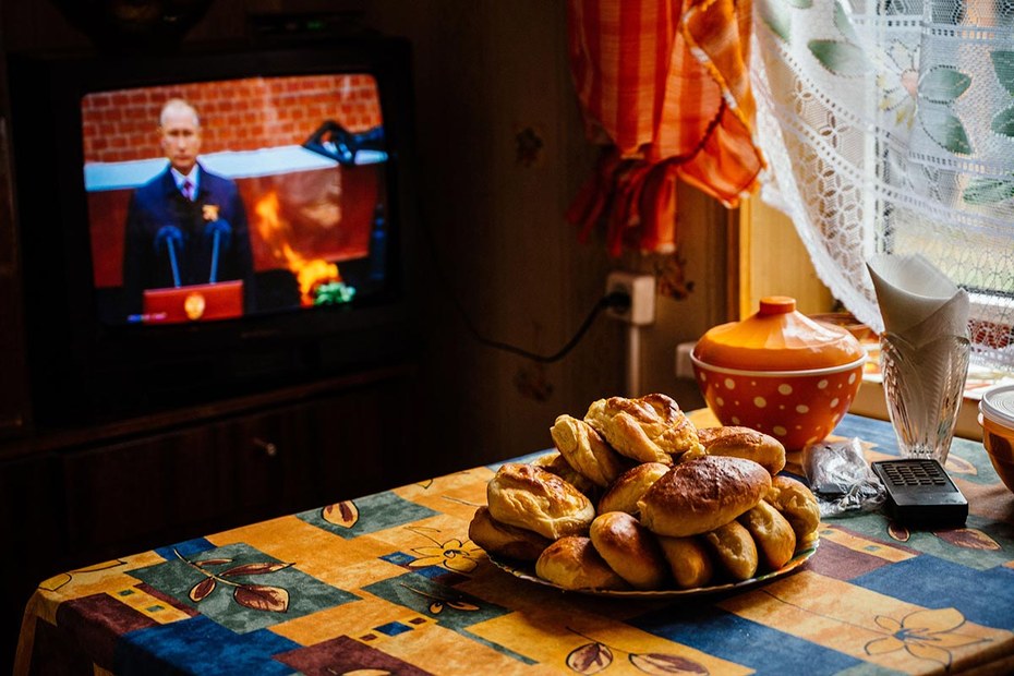 Wer viel russisches Fernsehen guckt, sagt irgendwann fast zwangsläufig: „Ich weiß nicht, was ich noch glauben soll“