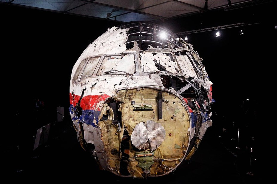 Die geborgene Kanzel der am 17. Juli 2014 abgestürzten Boeing 777