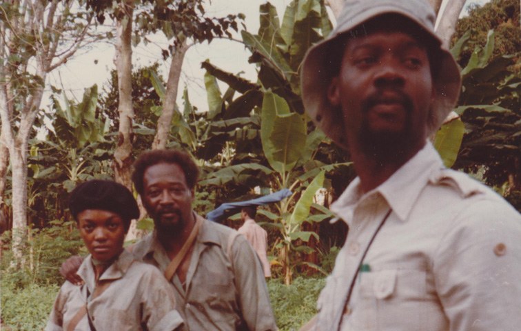 Ola Balogun während der Dreharbeiten zu „Cry Freedom“
