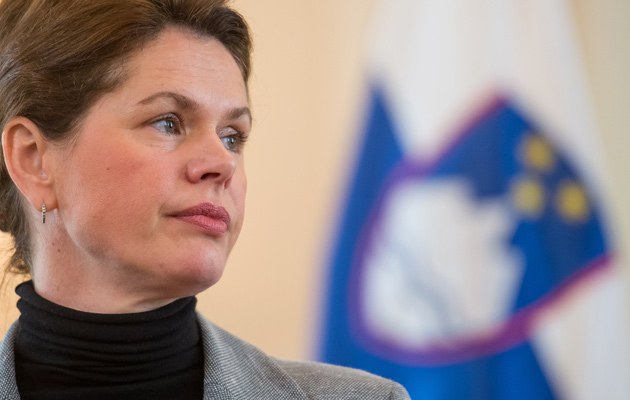 Alenka Bratušek ist 43 Jahre alt und regiert seit März 2013 als Premierministerin Slowenien. Sie hat an der Ljubljana Universität Management studiert
