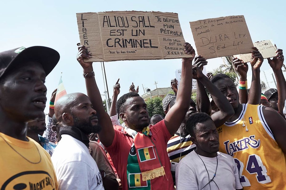 Demonstranten in Senegal protestieren gegen den Präsidenten Macky Sall