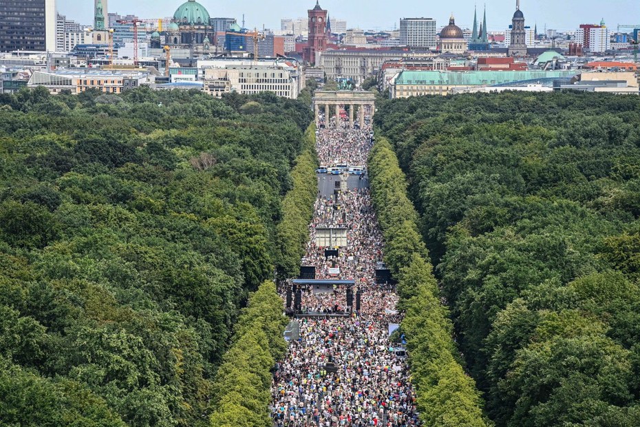 Die Demonstration in Berlin am 1. August 2020. Manch ein Kommentator würde das wohl Ameisenstraße nennen