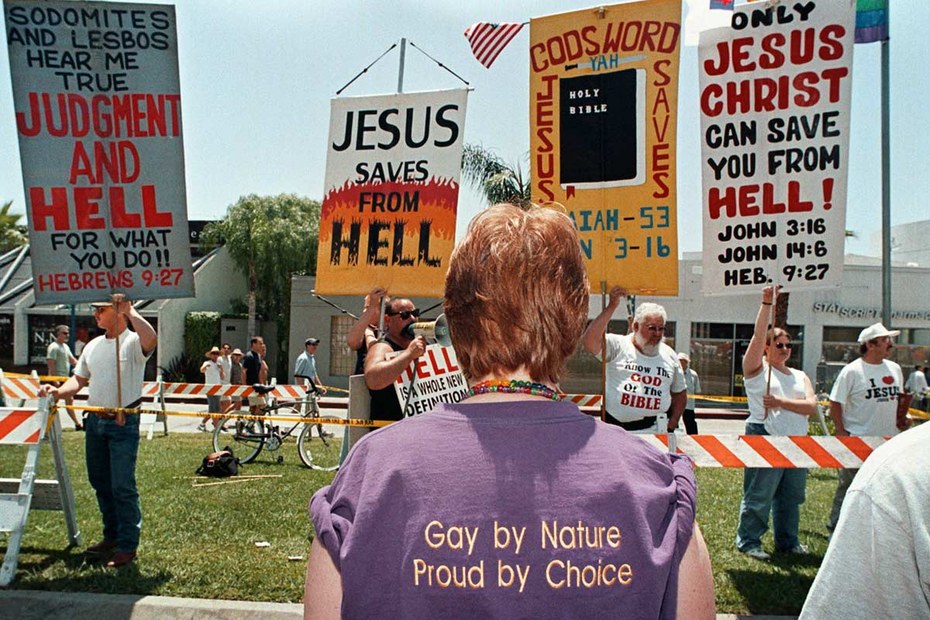 Aufnahme von einer Anti-Homo-Demonstration in den USA, 1999