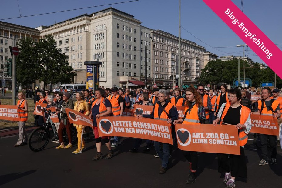 Protestmarsch von Unterstützern der Letzten Generation in Berlin