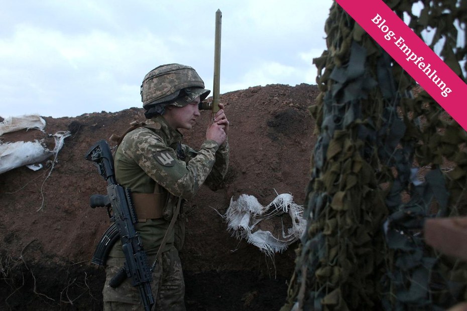 Ein ukrainischer Soldat an der Frontlinie