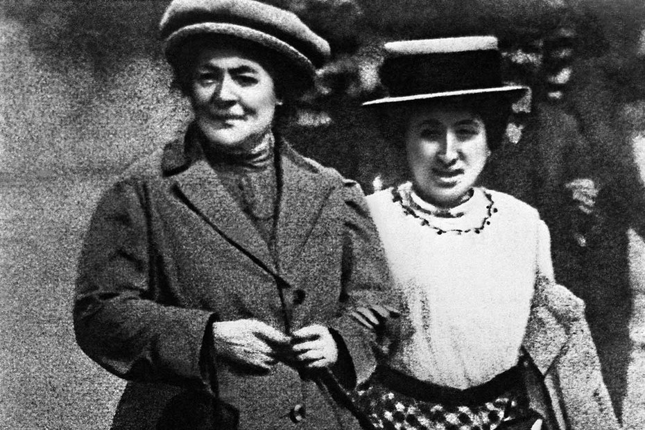 Clara Zetkin (l.) und Rosa Luxemburg auf einem SPD-Parteitag 1910