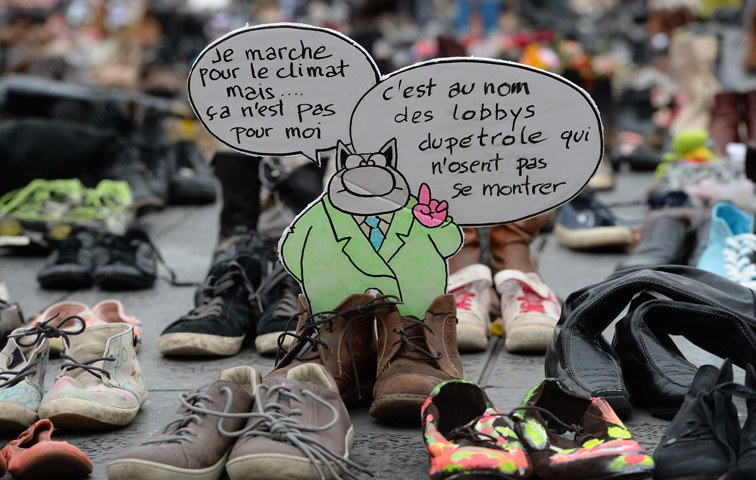 Tausende Schuhe an der Place de la République als Zeichen für den Klimaschutz