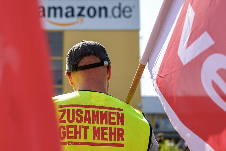 Ein Amazon-Betriebsrat fliegt, weil er Hubertus Heil und Stephan Weil getroffen hat