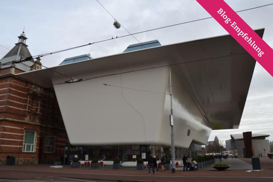 Das Stedelijk Museum am Museumsplain in Amsterdam.
