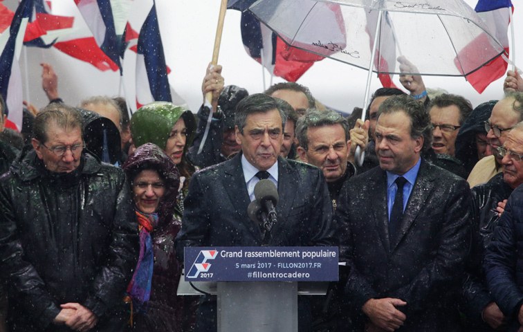 Lässt Frankreich im Regen stehen: François Fillon