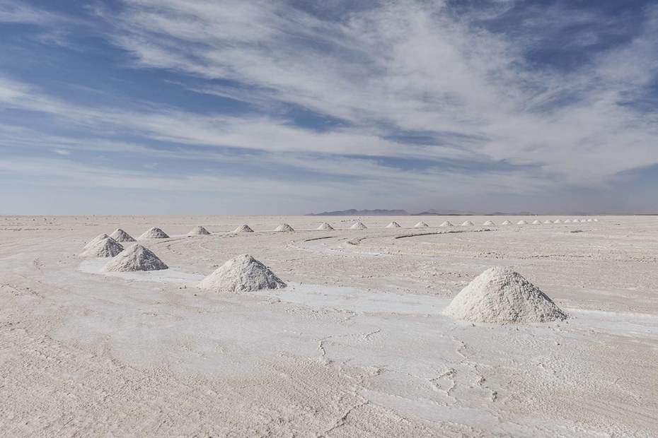 Salzberge statt Gras für Lamas: Salzpfanne Salar de Uyuni in Bolivien