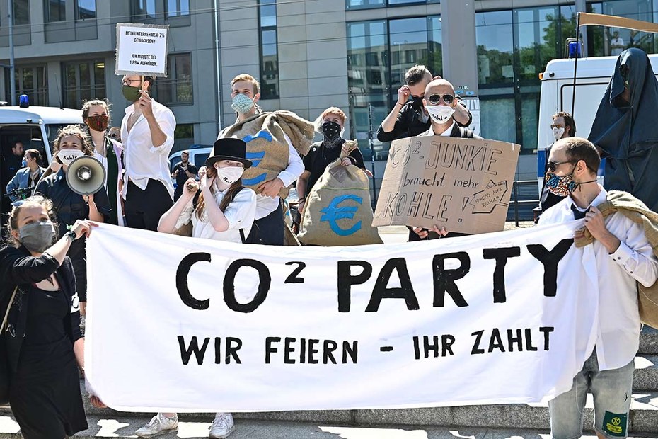 Aktivisten der Klimagruppe „Extinction Rebellion“ in Berlin am 15. Juni