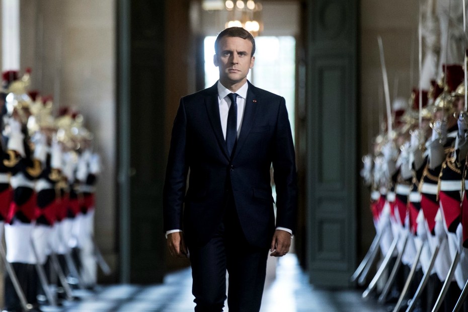 Emmanuel Macron im Schloss Versailles. Der Habitus des Sonnenkönigs scheint ihm zu gefallen