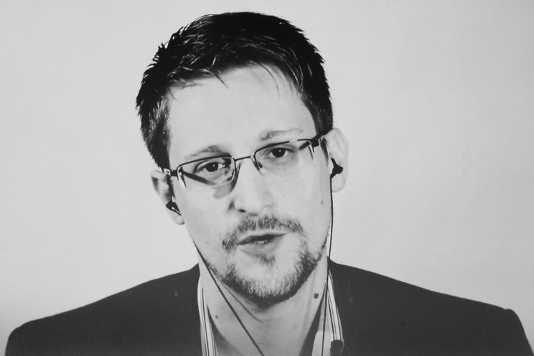 Edward Snowden über die NSA-Überwachung: Auf beiden Augen blind