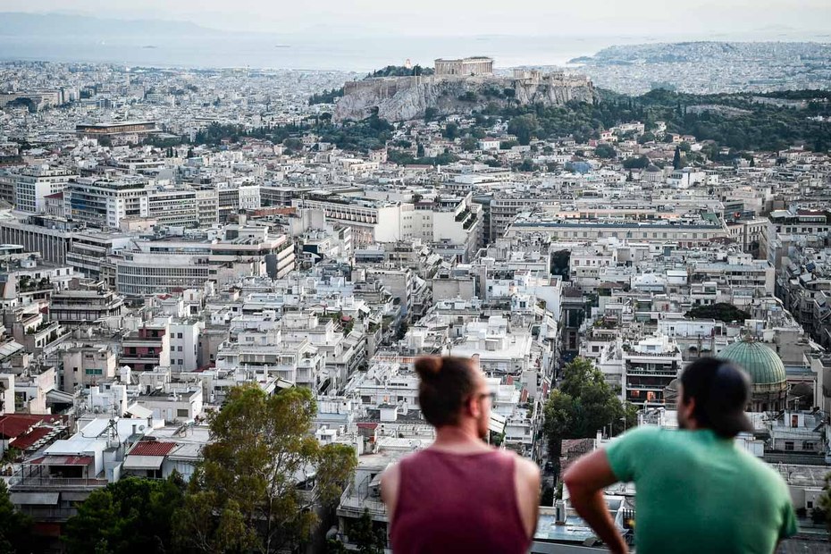 Mit Athene wacht eigentlich ein göttlicher Schutz über den Kunstbetrieb der Hauptstadt. Doch für viele bleibt dieser Schutz ein Mythos