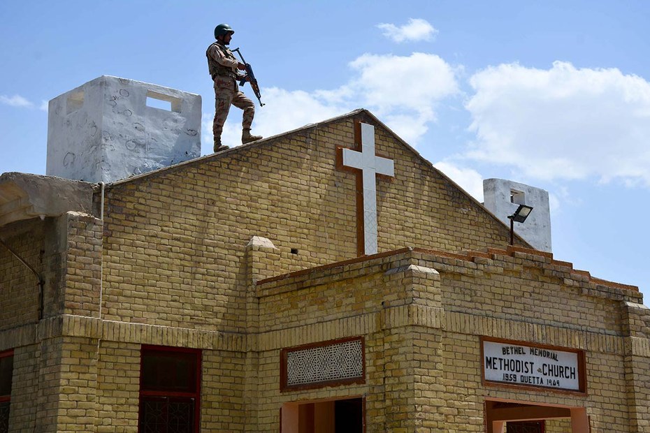 Auch in Pakistan werden christliche Kirchen wie hier in Quetta inzwischen militärisch geschützt