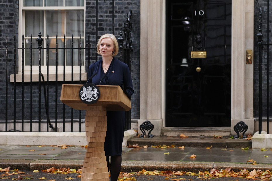 Liz Truss erklärt in der Downing Street ihren Rücktritt
