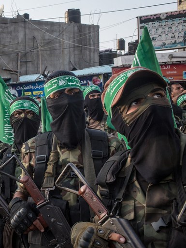 Hamas-Kämpfer während eines Aufmarsches in Gaza Stadt