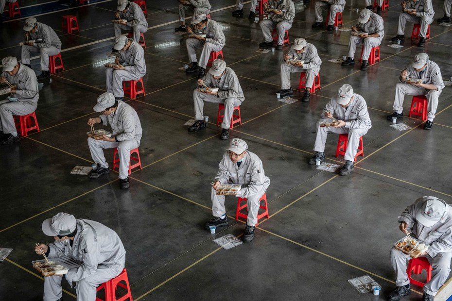 In Wuhan öffnen die Fabriken wieder – Abstandsregeln gibt es zumindest in den Mittagspausen