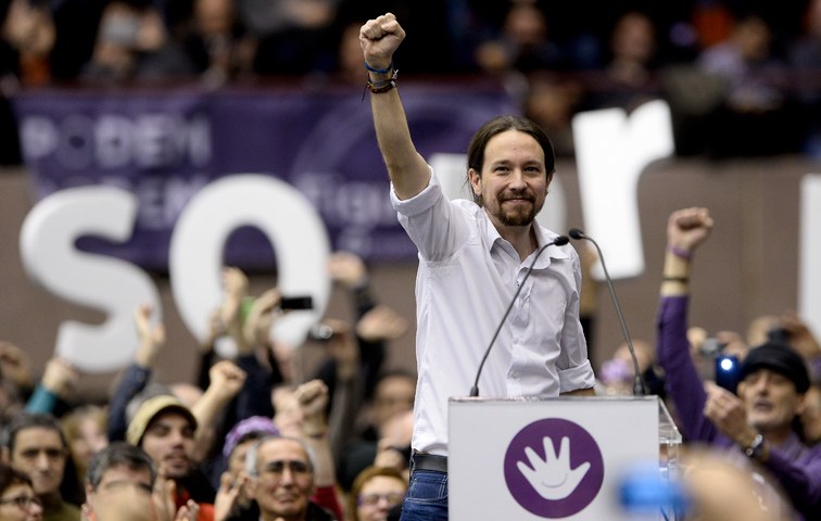 Podemos-Líder Pablo Iglesias Turrión, 36, hat Zulauf von links wie von rechts