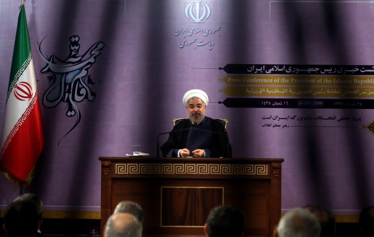 Der iranische Präsident Hassan Rohani auf einer Pressekonferenz am 14. Juni 2014