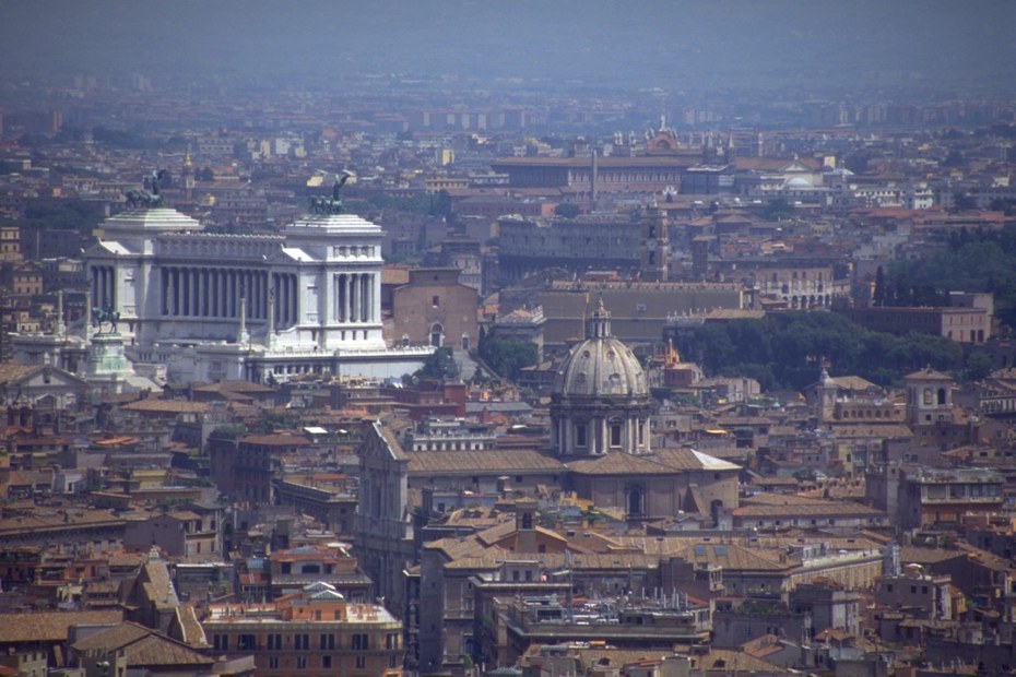Rom hat immer wieder (hier im Jahr 2005) mit Smog zu kämpfen. Das hat auch Folgen für die Psyche der Bewohner