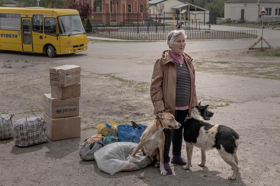 Warten auf den Bus – in der Ukraine ist das oft eine Frage des Überlebens